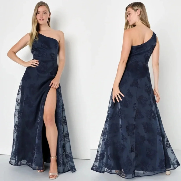 Lulu's Dreamy Romantic Navy Blue Burnout Floral One-Shoulder Maxi Dress M Party - Picture 1 of 10